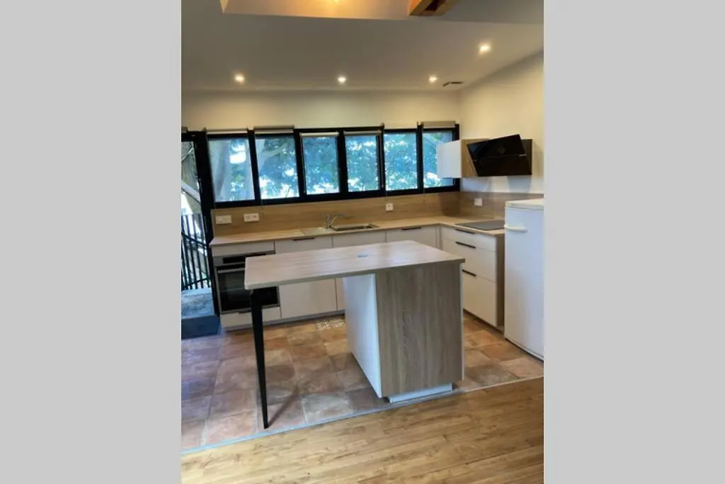 Lumineux appartement au milieu des arbres Lorient France